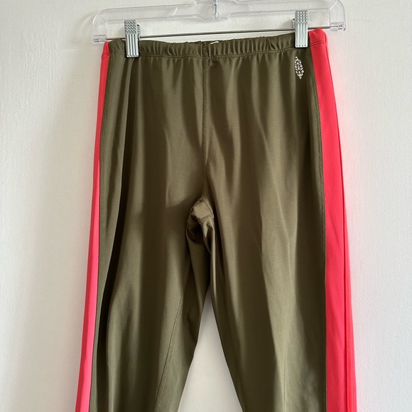Free People FP Movement Green/Pink Stripe Zipper Side Leggings size Small EUC - Picture 7 of 12